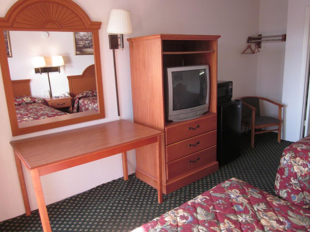 Westmont Inn - Lakeland Habitación foto